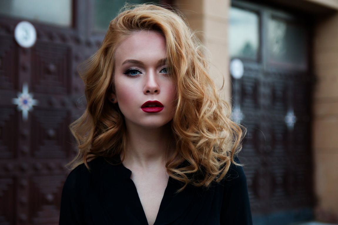 Expert Tips – How to keep your hair looking glossy and gorgeous during the party season!