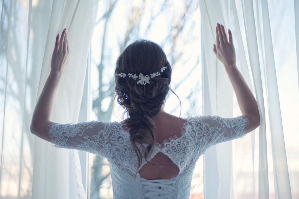 10 tips for healthy wedding day hair